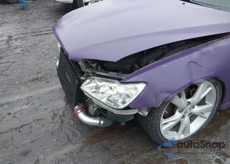 2001 Lexus Is 300 z USA, uszkodzony, nr VIN JTHBD182810009022